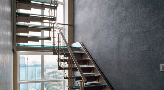 Staircase with bold design solutions